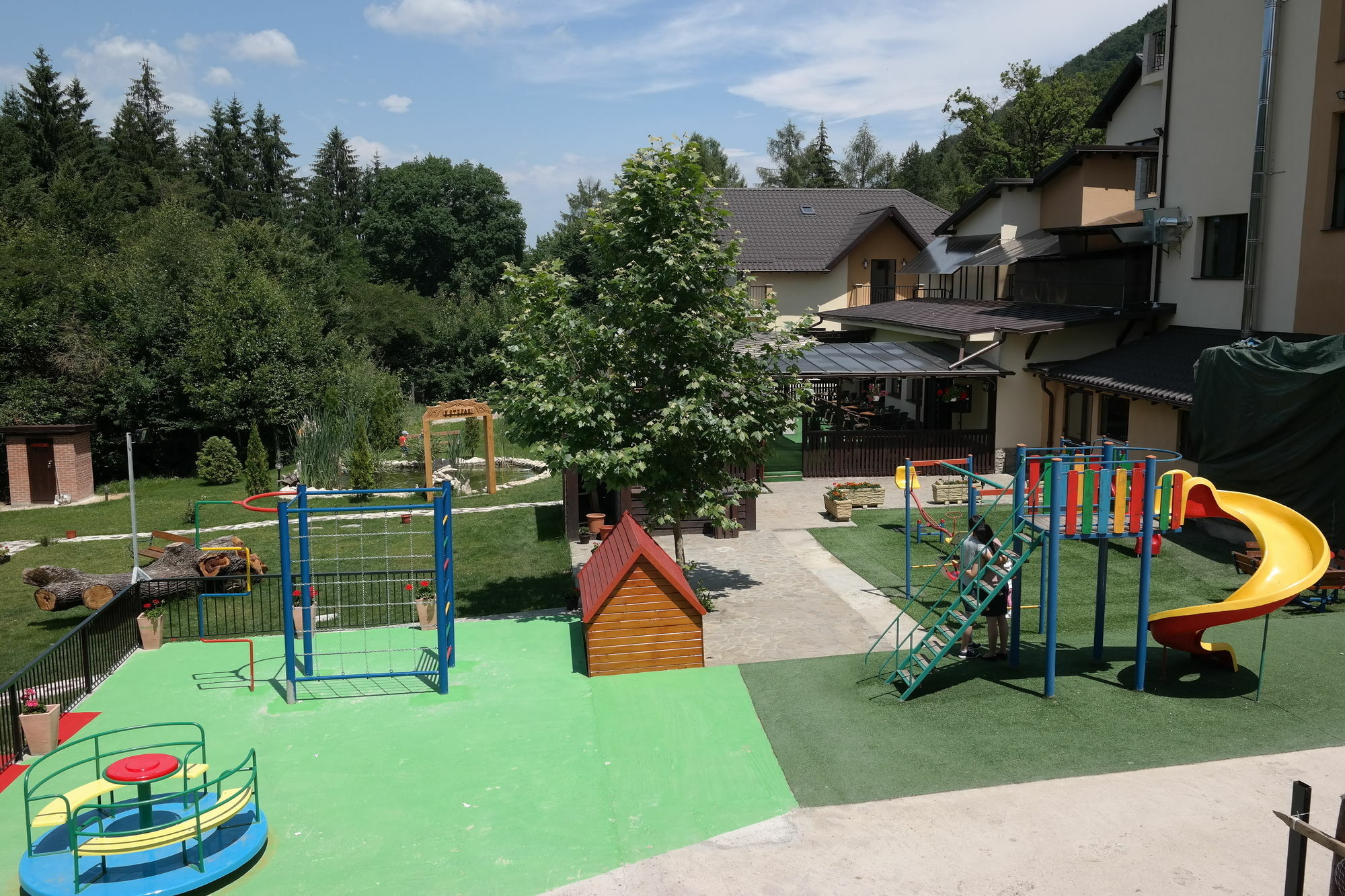 מלון טימיסול דה ג'וס 3 Stejari Brasov מראה חיצוני תמונה